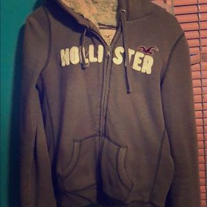 Hollister dark grey jacket with fur